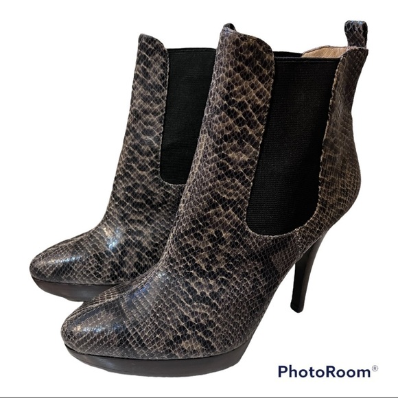 𝅺MICHAEL KORS Meadow Snake Print Platform Ankle Bootie 9M - Picture 2 of 6